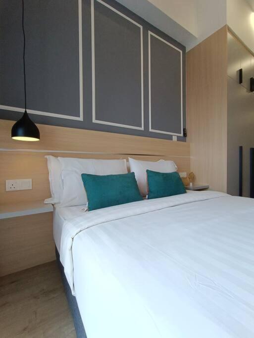 Col 23aa Cozy Klcc View & Infinity Pool Apartment